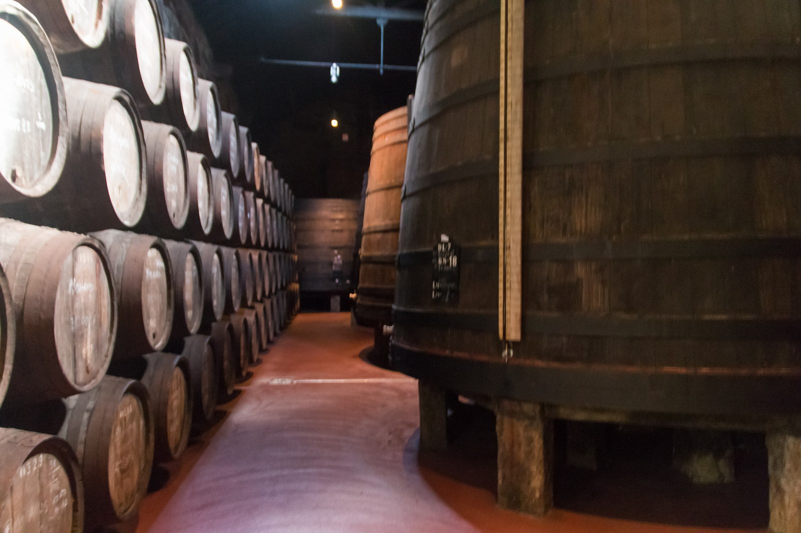 Vila Nova de Gaia, port wine barrels