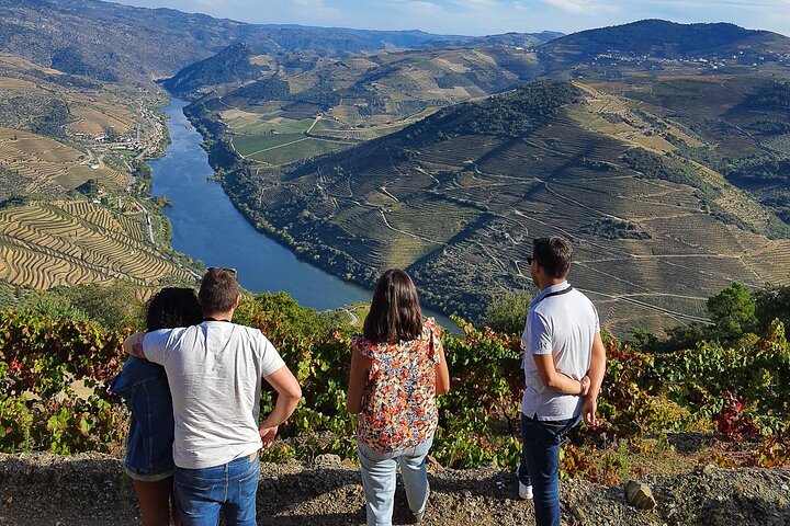 Private Douro 4x4 Adventure with Winery, Lunch & River Cruise, photo 4