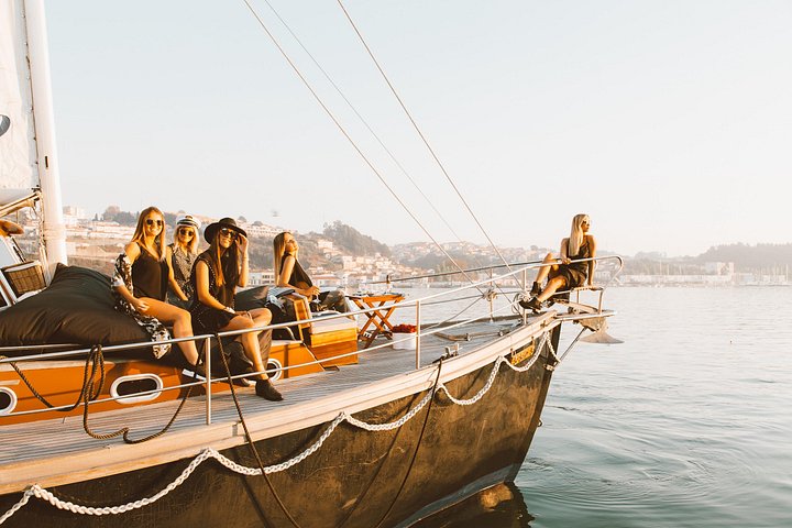 Porto: Private Classic Boat on the River Douro, photo 4