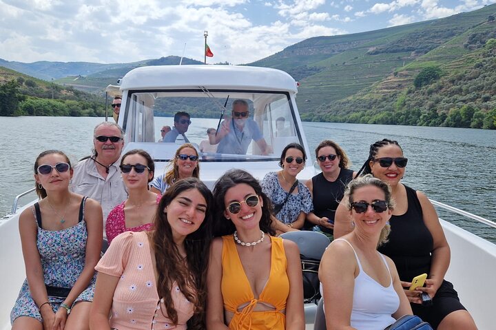 Douro Valley Tour: Wine Tasting, Cruise and Lunch from Porto, photo 3