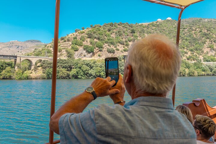 From Porto: Douro Tour with Wine, Cruise and Viewpoint Half-day, photo 4