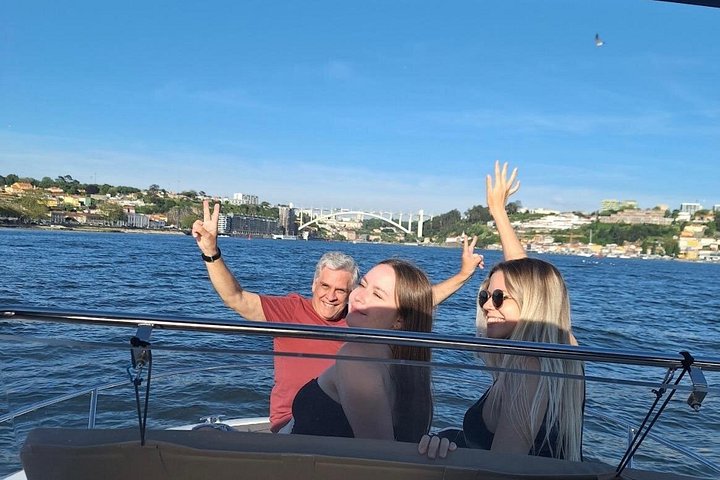 Porto Private Douro Boat Cruise with Wine, Tapas, and Local Hosts, photo 5