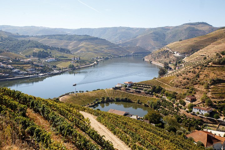 Private Douro 4x4 Adventure from Porto with Deluxe Pic nic, photo 3