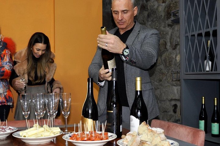 Private Tour from Porto : Douro Valley and Green Wines
