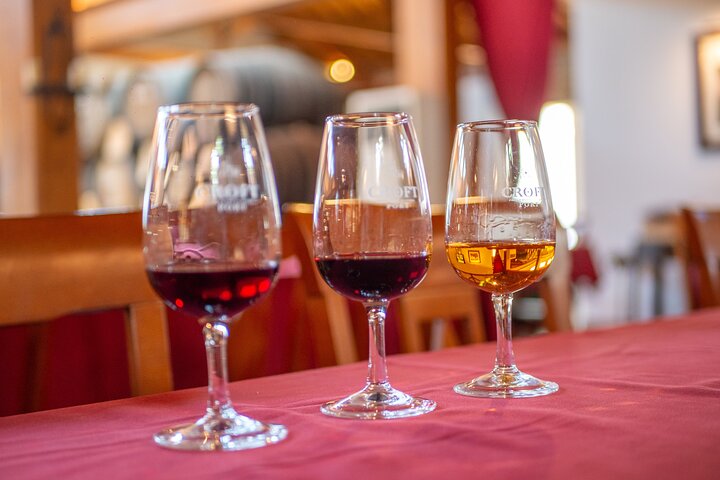 Complete Douro Valley Wine Tour with Lunch, Wine Tastings and River Cruise, photo 4