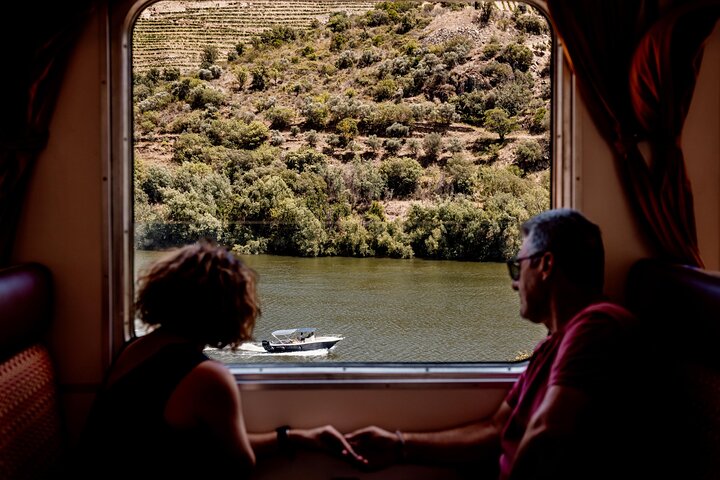 Porto, Douro Valley: Boat, Train, Wine Tasting & Lunch Included, photo 4
