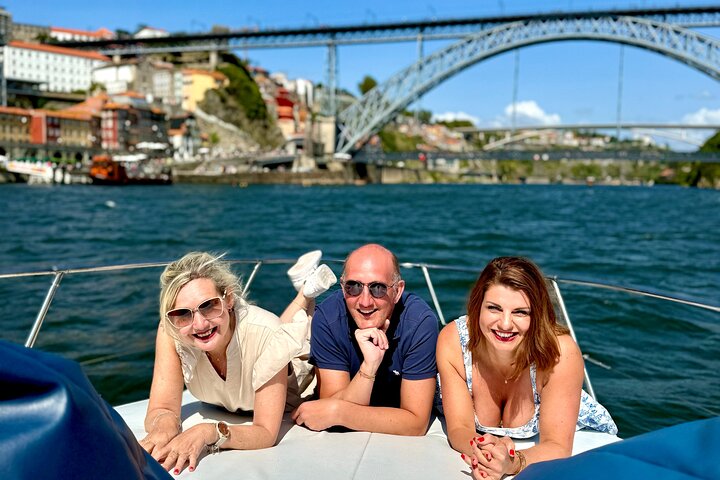 Porto: Yacht Small-Group Douro River Cruise & 6 Bridges w/ Drink, photo 4
