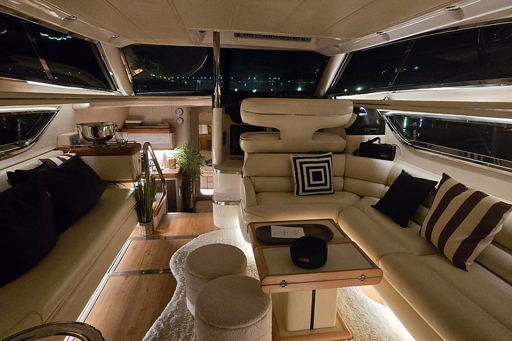 Porto: Luxury Yacht Cruise on the Douro River and Estuary Reserve, photo 4