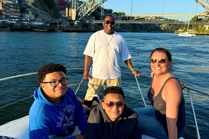 Porto: Yacht Small-Group Douro River Cruise & 6 Bridges w/ Drink, photo 5