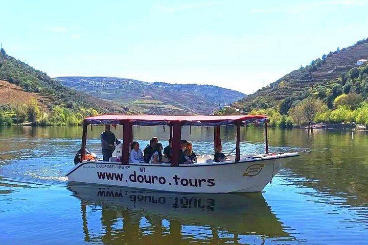 Boat tour 50min through the river Douro in Pinhão, photo 2