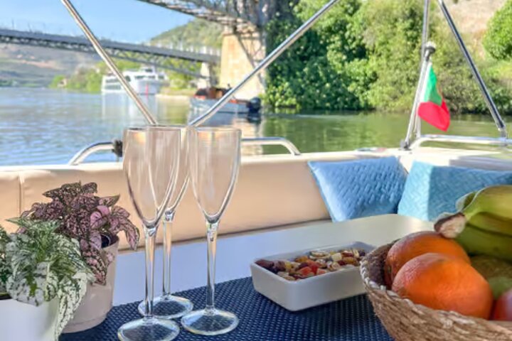 Douro River Cruise from Pinhão with Scenic Train Return, photo 4