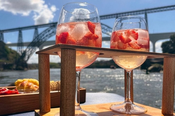Port Private Douro Cruise for Two, 6 Bridges & Sunset, photo 5