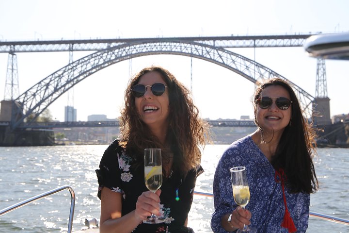 Porto: Private tour in the Douro (1 to 4 people) on a boat just for you, photo 2