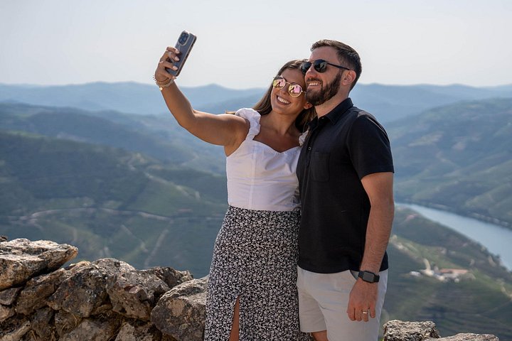 Douro Valley Small Group Tour from Porto: Wineries Lunch & Cruise, photo 5
