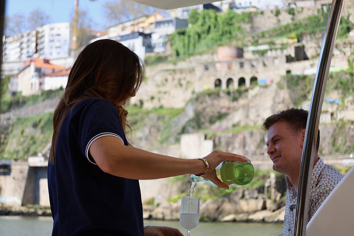 Porto Private Douro River Yacht Cruise with Local Wine and Snacks, photo 5