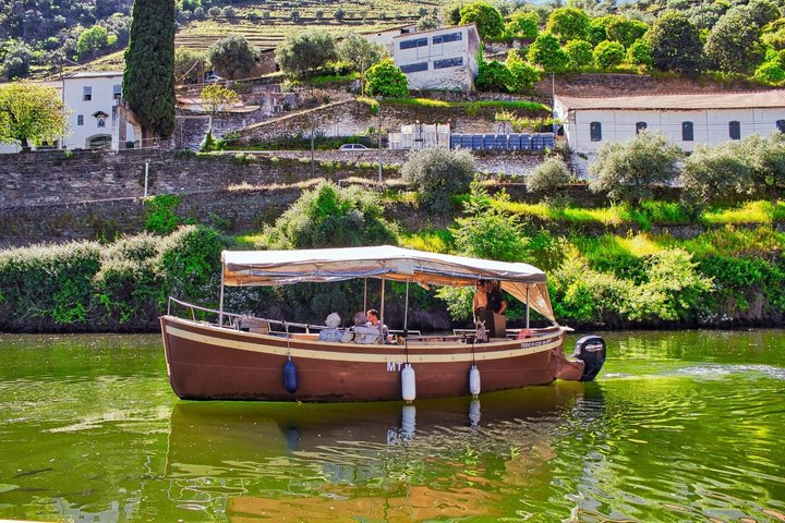 From Porto: Douro Valley Premium Small Group Tour & Private Boat, photo 2