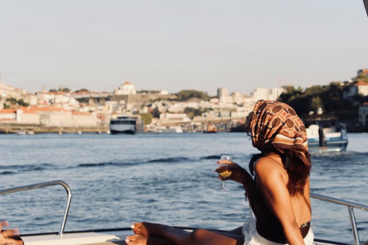 Porto: Douro Small Group Boat Cruise with Port Wine and Snacks, photo 5