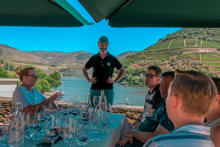 Douro Private Tour with Wine Cruise and Viewpoint Half Day, photo 4
