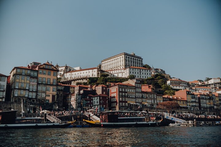 Porto: Douro Small Group Boat Cruise with Port Wine and Snacks, photo 2