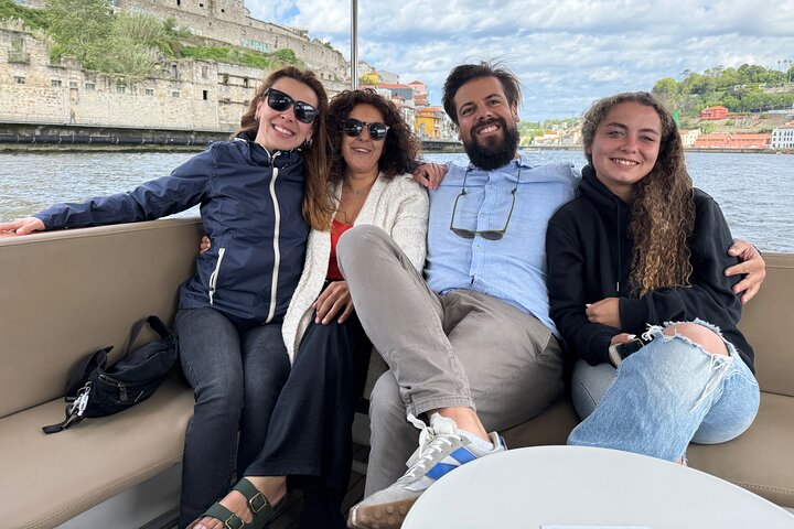 Porto: 6 bridges tour, Douro river with 4 Port Wine tasting, photo 3