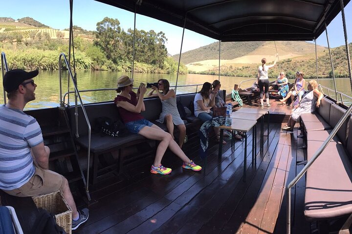 Douro Valley Small-Group Wine Tour with Lunch and River Cruise, photo 5