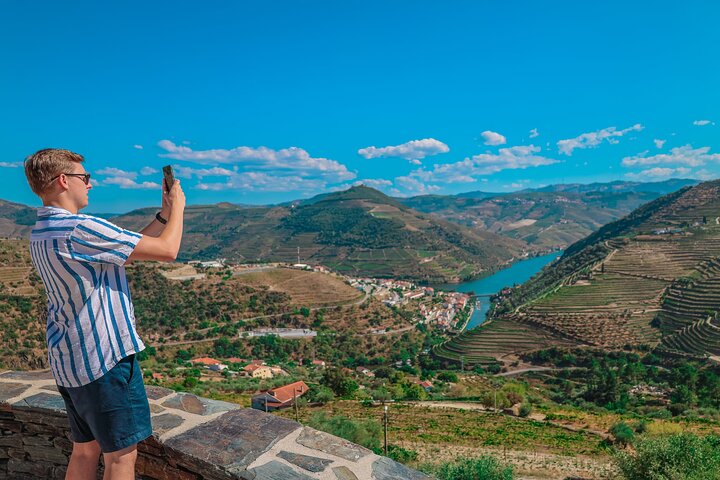 Douro Private Tour with Wine Cruise and Viewpoint Half Day, photo 3