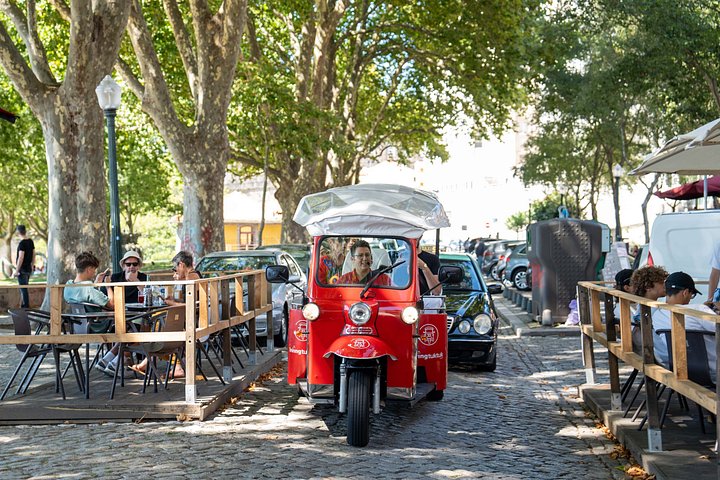 Porto Combo: Tuk-Tuk City Tour and Douro River Cruise, photo 2