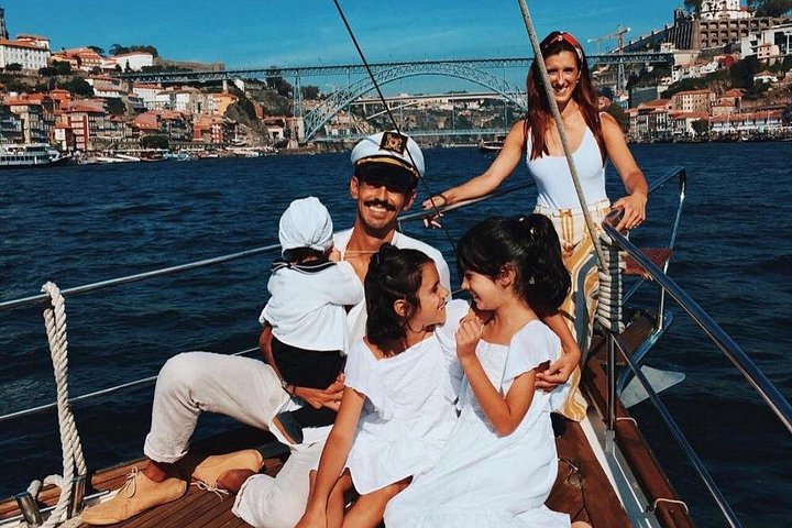 Porto: Tour on the Douro River in a Classic Boat, photo 3
