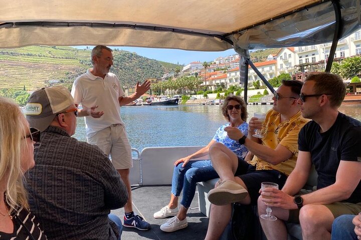 Douro Valley Small Group Tour from Porto: Wineries Lunch & Cruise, photo 4