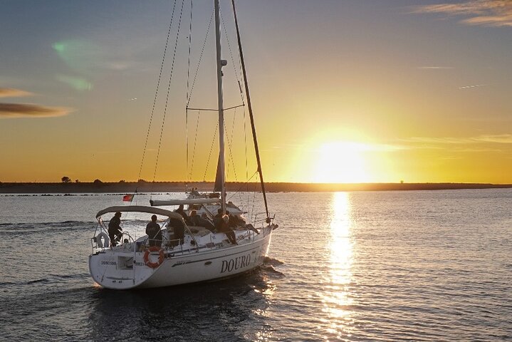 Porto: Sunset or Daytime, Charming Sailboat Cruise on the Douro River, photo 2