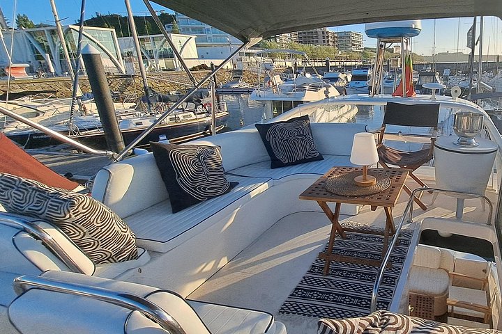 Porto: Luxury Yacht Tour on the Douro River, Sunset or Daytime, photo 3